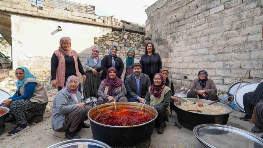 Tarsus’ta Şehitler Dualarla Yad Edildi