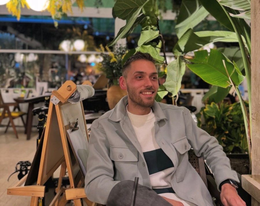 Lüks Otomobil Alt Geçide Çarptı, Sürücü Hayatını Kaybetti