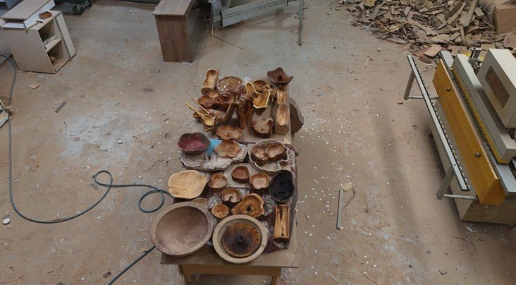 Çürümüş Zeytin Ağaçlarını Sanat Eserine Dönüştürüyor