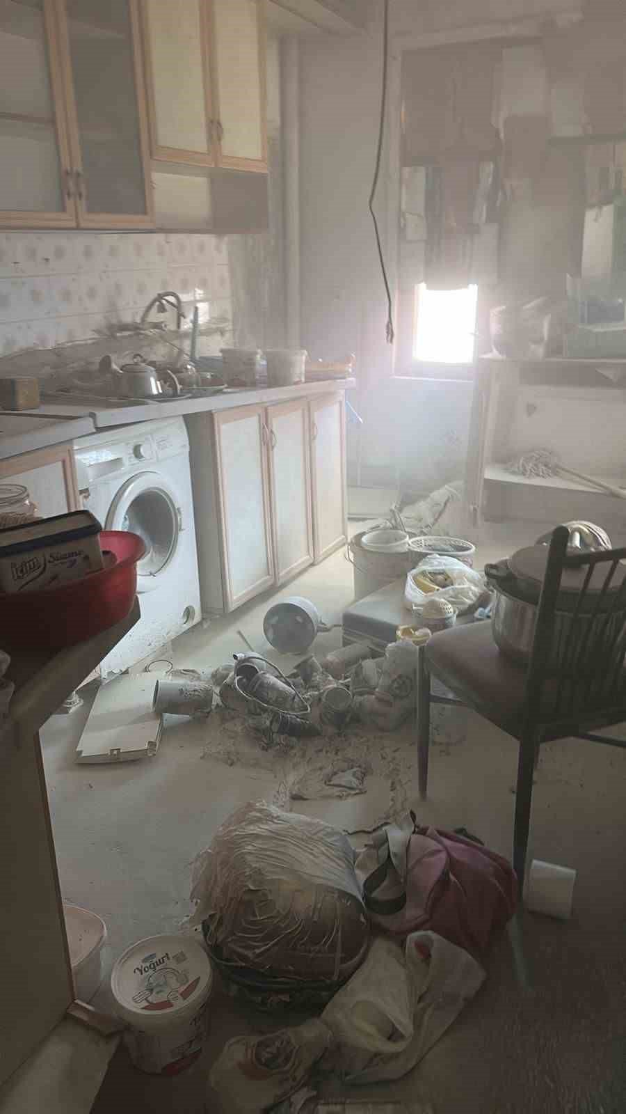 Silahla Ateş Edip Yangın Çıkardı