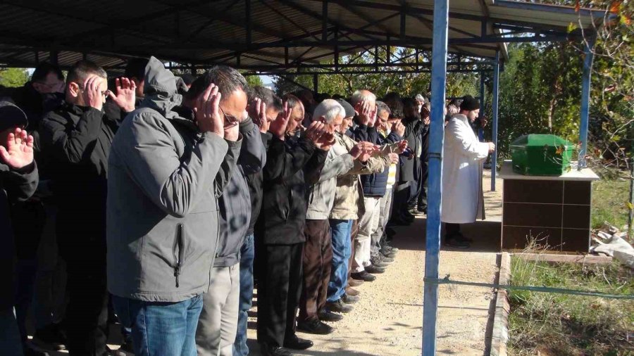 Yangında Ölen 2 Kardeşe Acı Veda: Aynı Tabutla Getirilip Aynı Kabre Defnedildiler