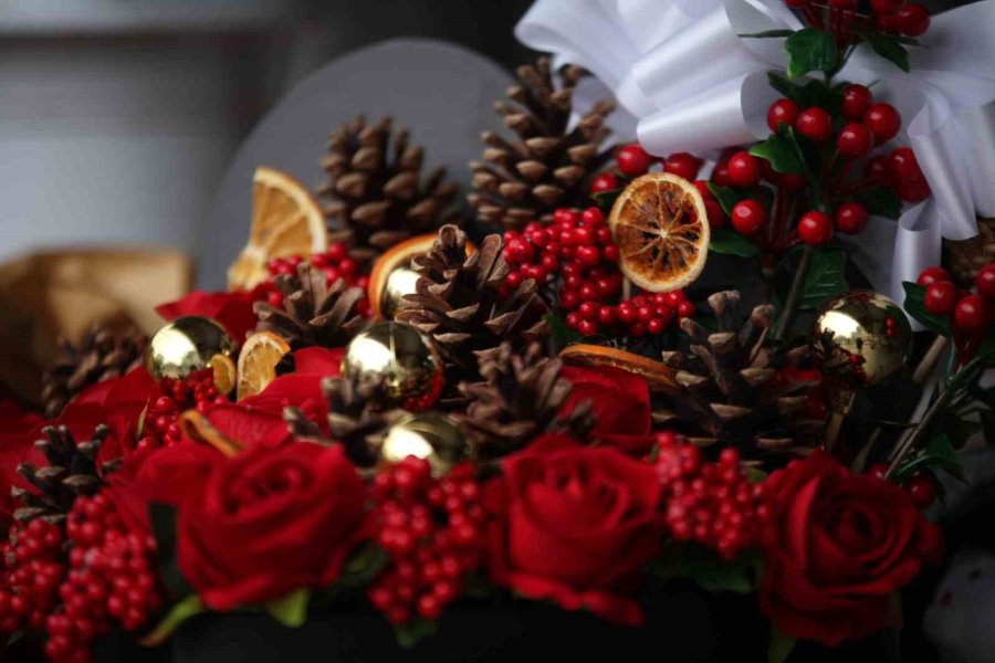 Konya’da Kokina Çiçeği Yılbaşı Öncesi İlgi Görüyor