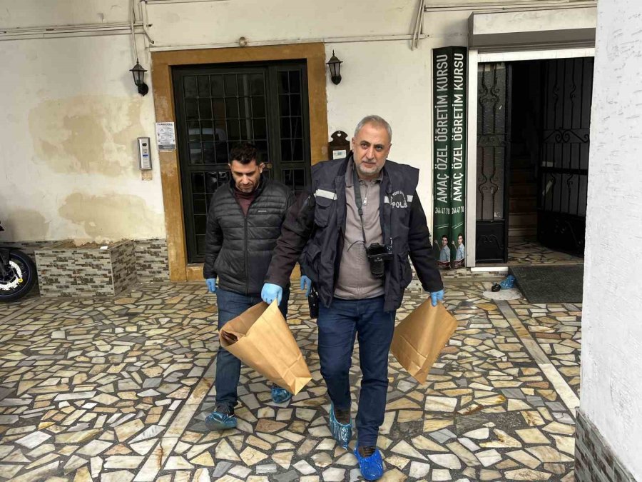 Antalya’da Evinde Ölü Bulunan Yaşlı Kadının Kızı Ve Erkek Arkadaşı Tutuklandı