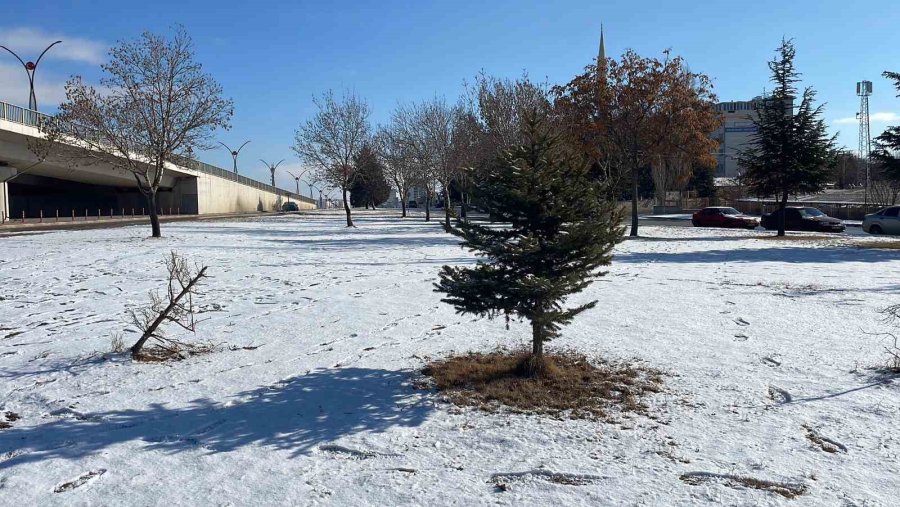 Karaman, Mevsimin İlk Karıyla Beyaza Büründü