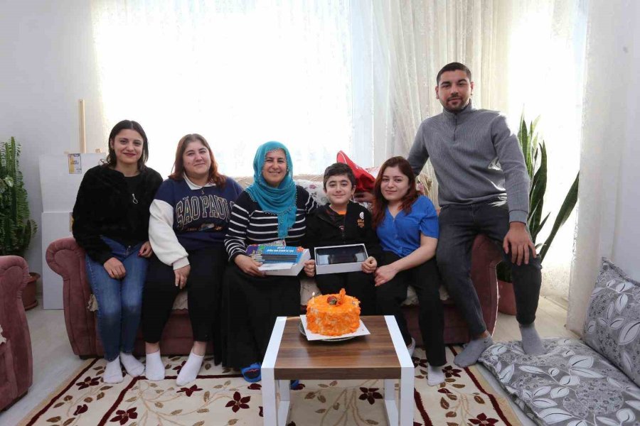 Genç Ressamın Hayalleri, Engelsiz Sanat Projesi İle Renklendi