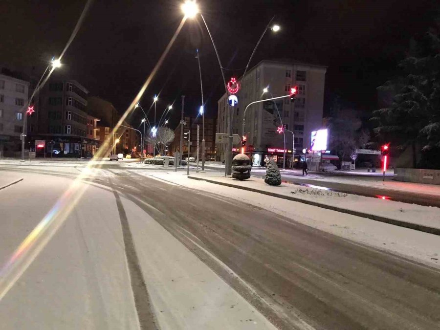 Ereğli’ye Mevsimin İlk Karı Yağdı