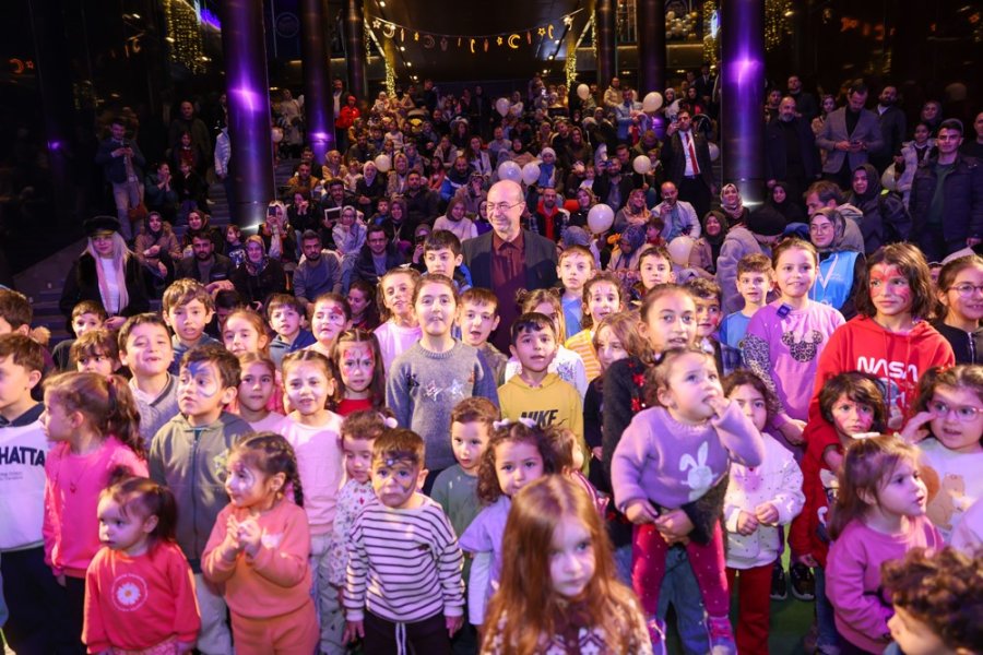 Şivlilik Çocuk Bayramı 450 Bin Kişilik Rekor Katılımla Sona Erdi