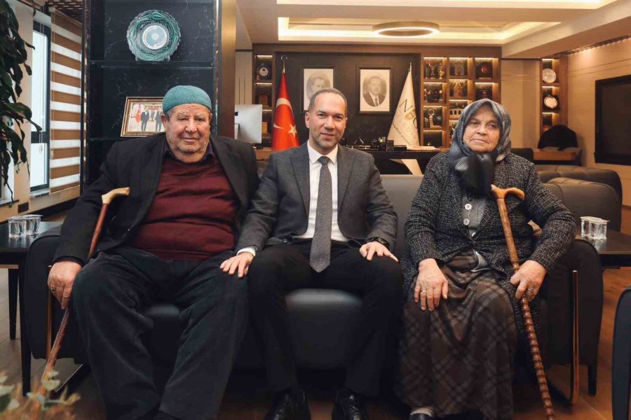 Niğde İmam Hatip Merkez Camii’ne 4 Milyon 500 Bin Liralık Bağış