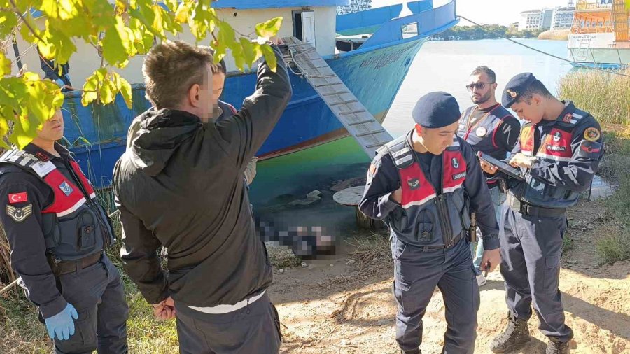 Balık Avlamaya Gelen Vatandaşlar Manavgat Irmağında Erkek Cesedi Buldu
