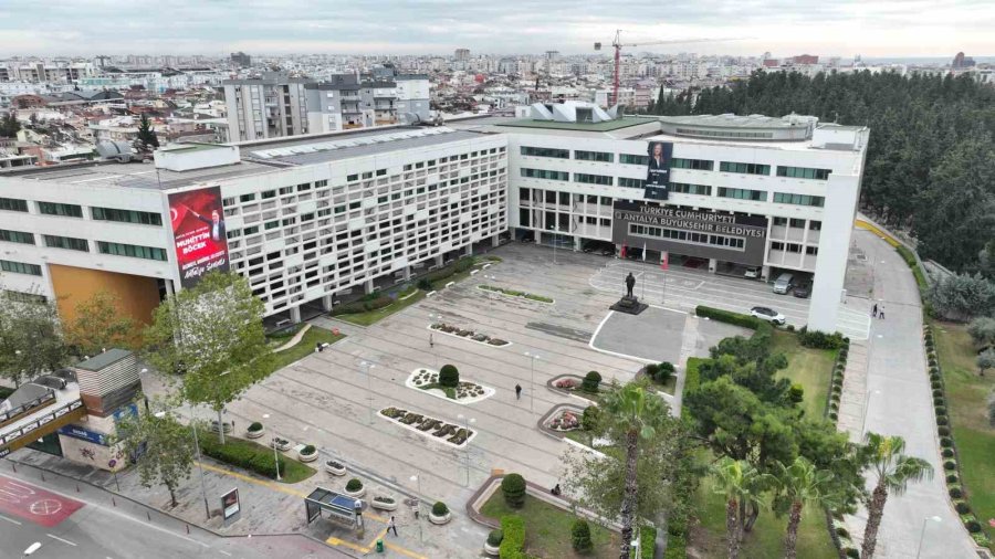 Antalya Büyükşehir Belediyesi Yeni Yıl Mesaisine Hazır