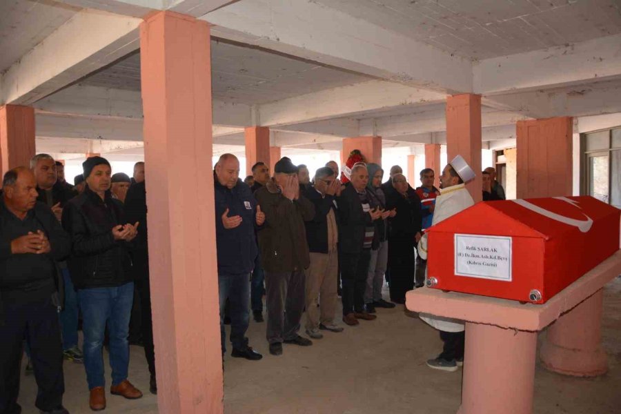 Kıbrıs Gazisi Emekli Astsubay Askeri Törenle Son Yolculuğuna Uğurlandı