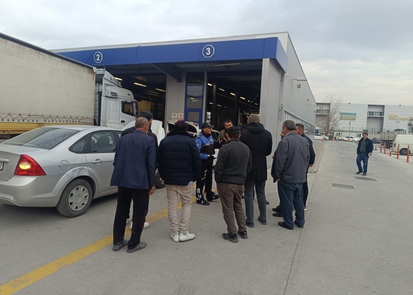 Araç Muayene İstasyonundaki Vatandaşlar Bilgilendirildi