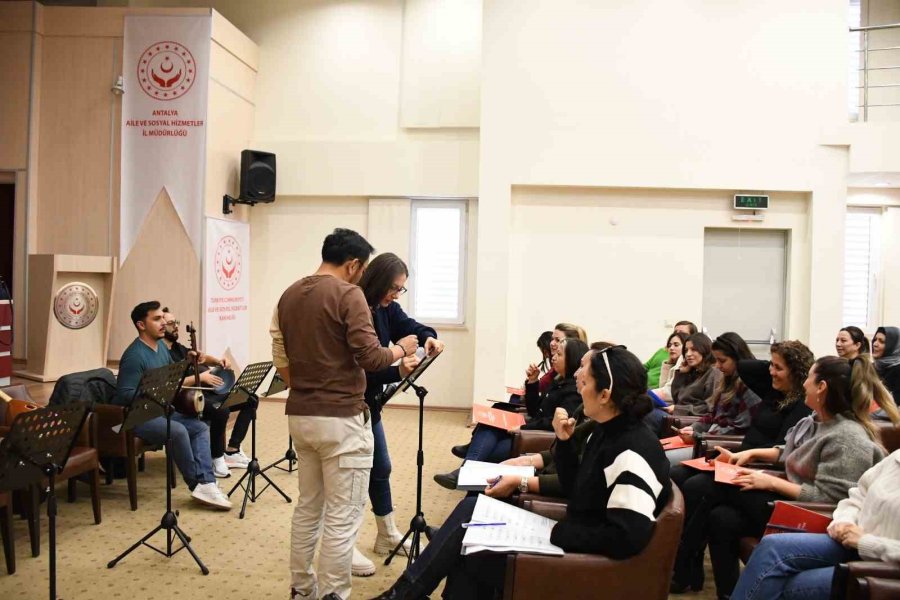 Şehit Yakınları Ve Gaziler İçin "ay Yıldız" Korosu Kuruldu