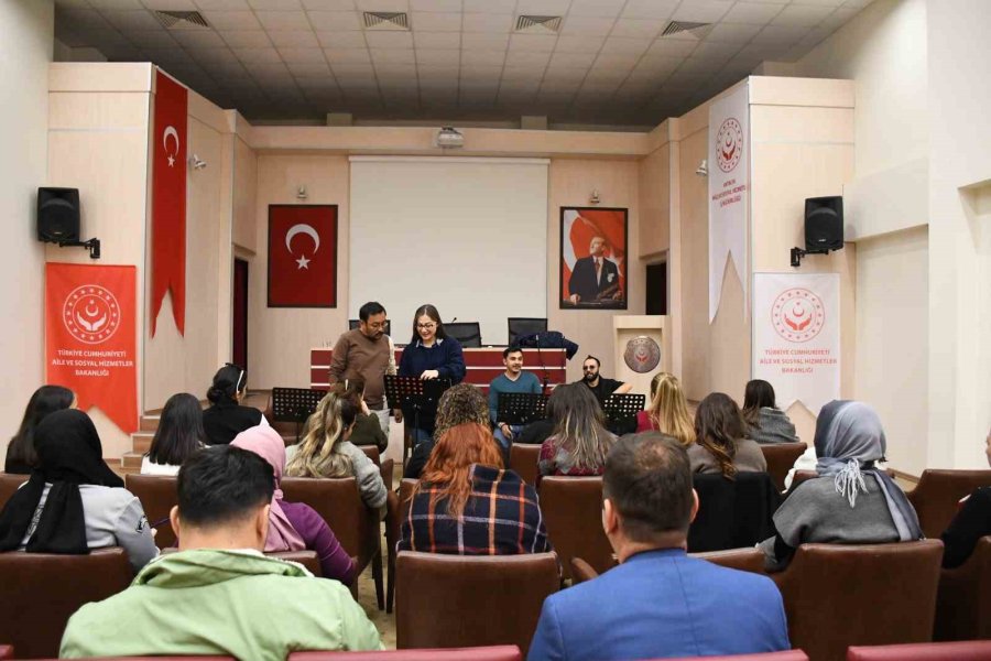 Şehit Yakınları Ve Gaziler İçin "ay Yıldız" Korosu Kuruldu