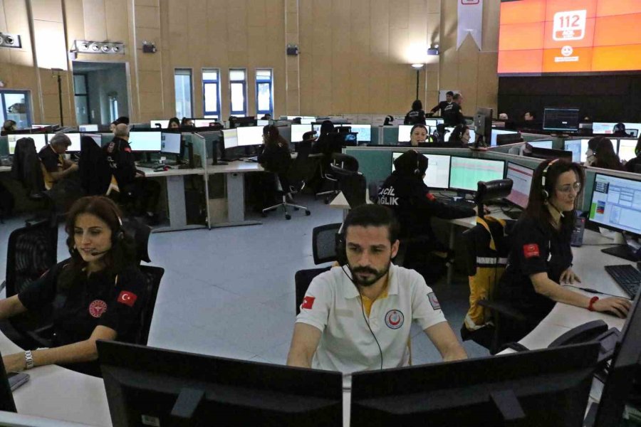 Antalya’da 112 Acil Çağrı Merkezine 2025 Yılında 3 Milyon Çağrı Geldi, Yüzde 54’ü Asılsız Çıktı