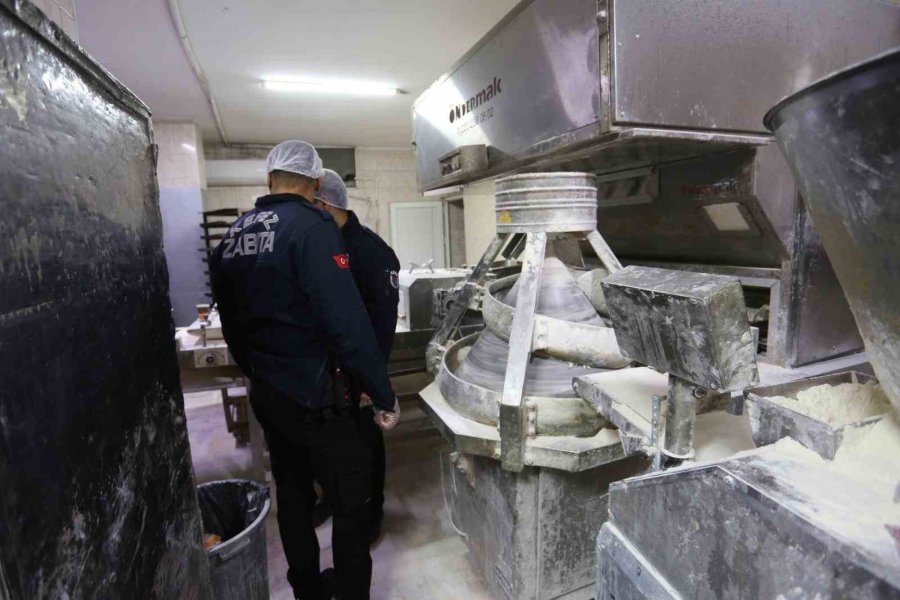 Yeni Yıl Öncesi Kepez’de Fırınlara Sıkı Denetim