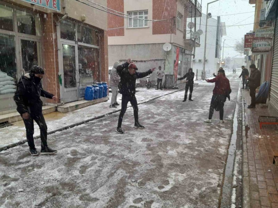 Karapınar’da Kar Yağışı Etkili Oldu