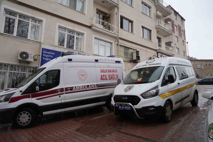 Niğde’de Çift Evlerinde Ölü Bulundu