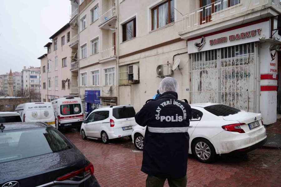 Niğde’de Çift Evlerinde Ölü Bulundu
