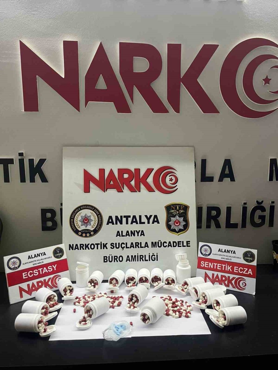 Alanya’da Yeni Yıl Denetimlerinde 30 Aranan Şahıs Yakalandı