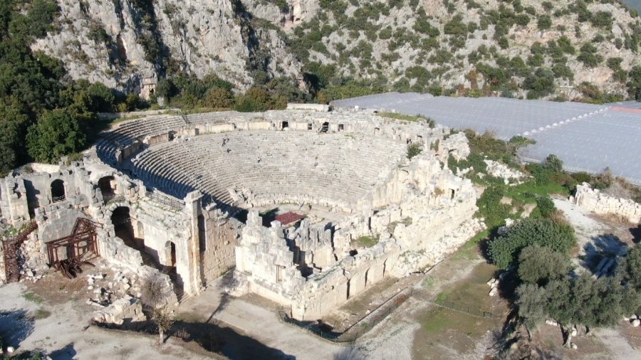 Alüvyonlarla Örtülü Anadolu’nun Pompei’si Myra’da Kazılar Özel Mülkiyet Sınırlarında İlerliyor
