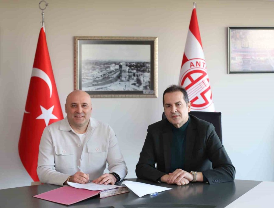 Antalyaspor’da Takımın Başına Sami Uğurlu Getirildi