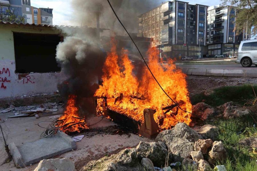 Hurdacının Çevreyi Kirletip ’bu Sefer Bişeyler Yapın’ Talebine Zabıtadan ’vazifede Merhamet Yok’ Cevabı