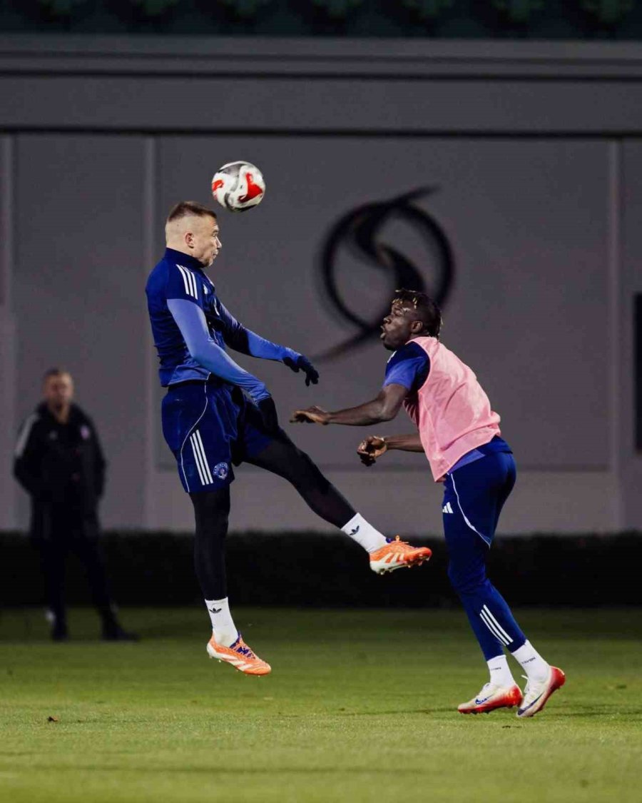 Kasımpaşa’da Devre Arası Hazırlıkları Sürüyor