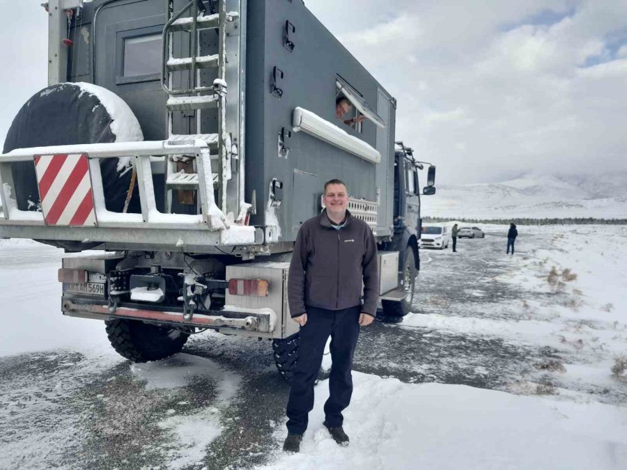 Meke Krater Gölü Beyaz Gelinliğini Giydi, Kartpostallık Manzaralar Oluştu