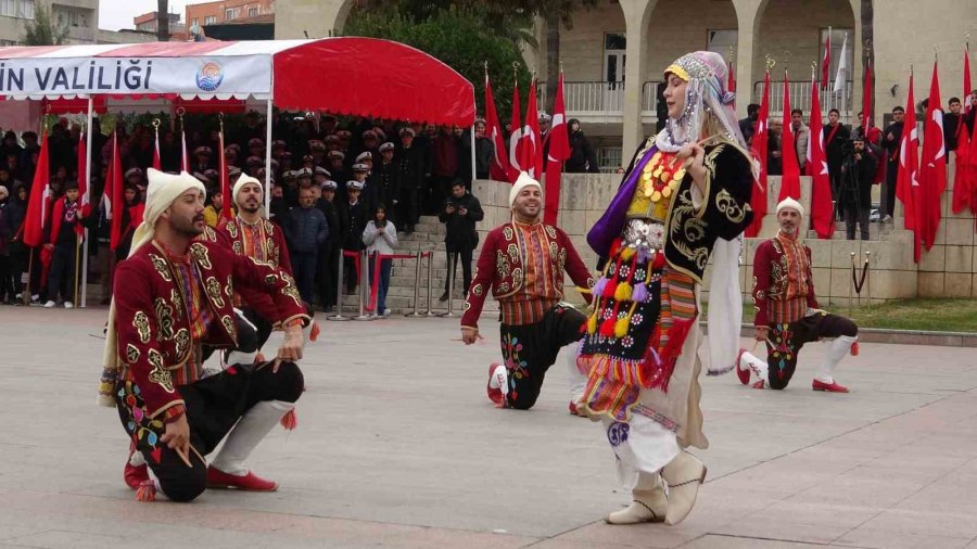 Mersin’de Coşkulu Kurtuluş Yıl Dönümü: Jöak Helikopter İle ‘üzüm Salkımı’ Gösterisi Yaptı