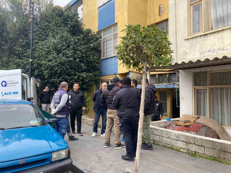 Antalya’da Tüyler Ürperten Cinayet
