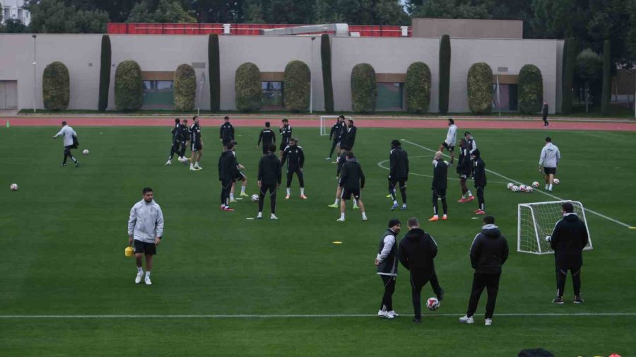Beşiktaş, Devre Arası Çalışmalarını Antalya’da Sürdürüyor