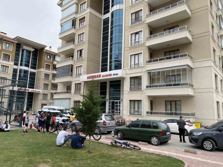 Karısını Öldüren Zanlı: "keşke Ben Ölseydim, Ne Yapsam Telafisi Olmuyor Artık"