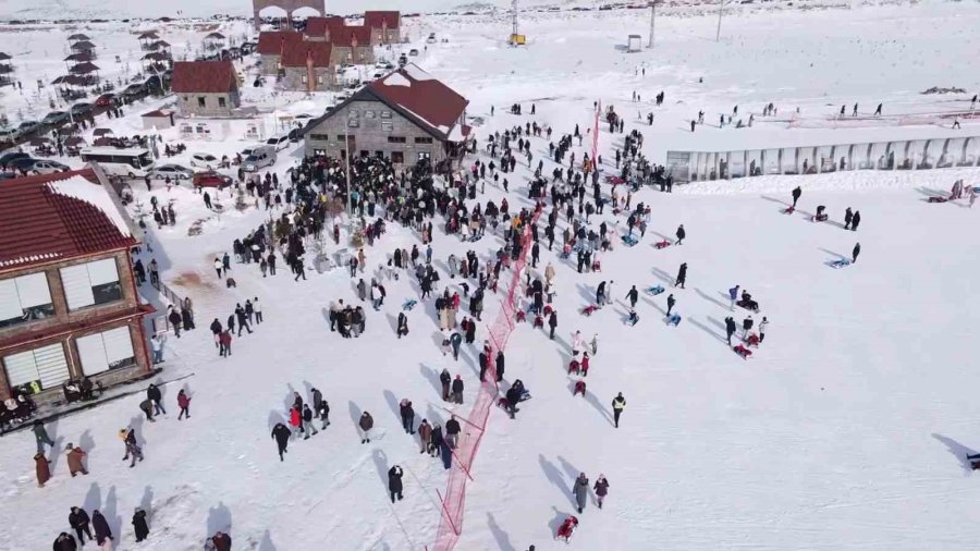 Kar Keyfi Ketençimen Kayak Merkezi’nde Yaşandı