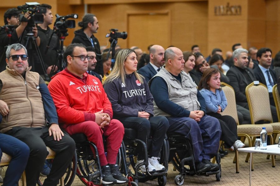 Engelli Bireylerin Yaşadığı Problemler Ve Çözüm Önerileri Masaya Yatırıldı