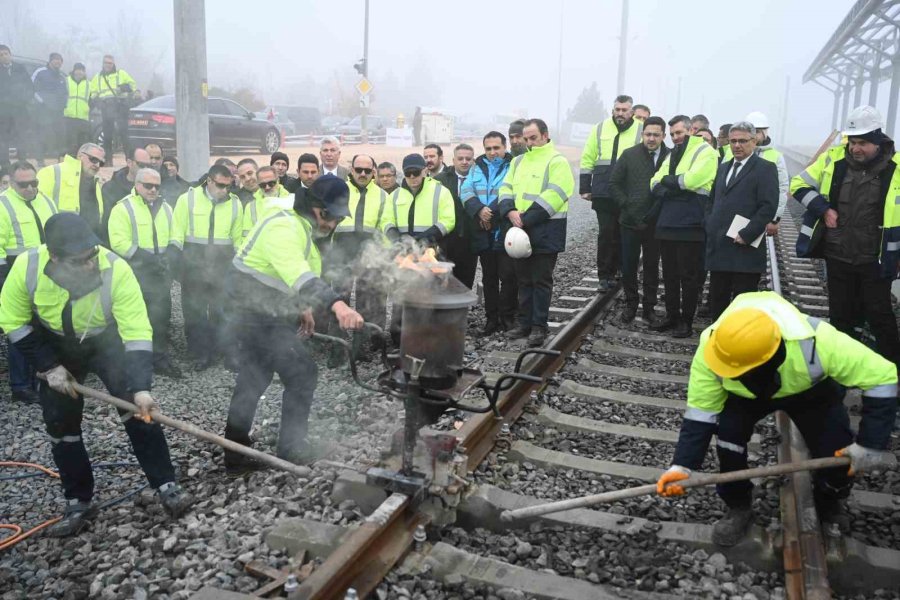 Konyaray Banliyö Hattı’nda Ray Birleştirme Kaynak Programı Yapıldı
