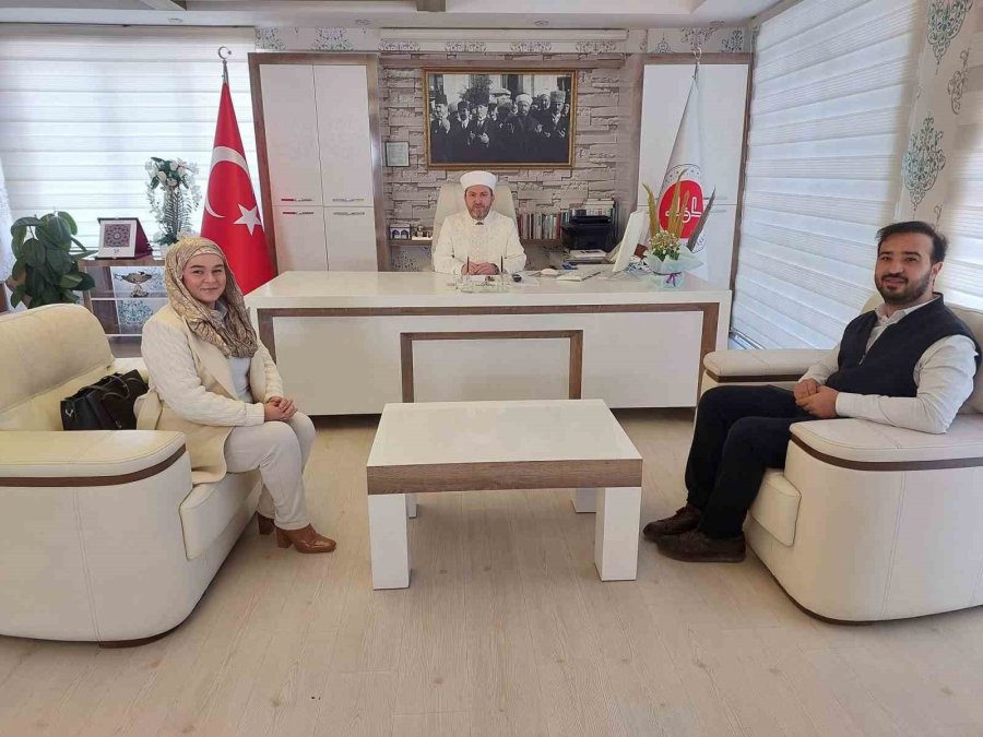 Polonyalı Oksana Müslüman Olup Meryem İsmini Aldı