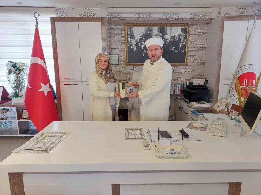 Polonyalı Oksana Müslüman Olup Meryem İsmini Aldı