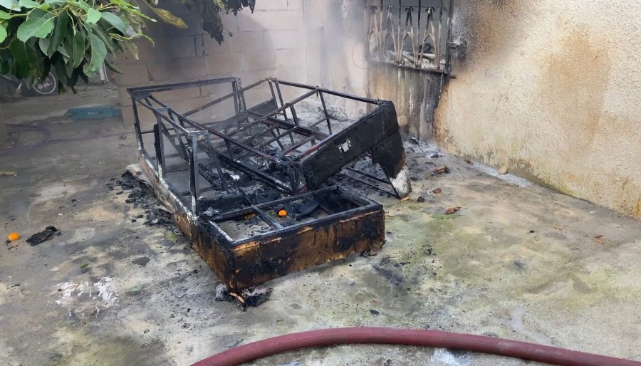Erdemli’de Ev Yangını Büyümeden Söndürüldü
