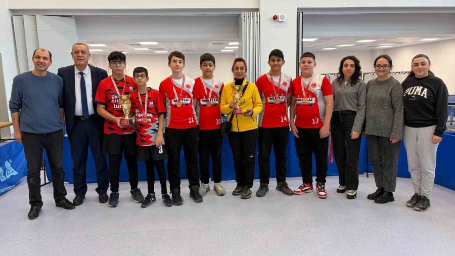 Yıldız Erkekler Masa Tenisi Müsabakaları Tamamlandı