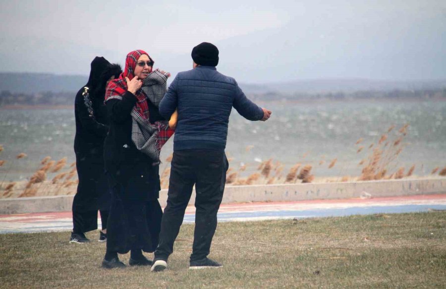 Beyşehir Şiddetli Fırtınaya Teslim Oldu