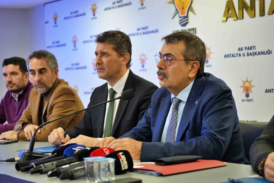 Milli Eğitim Bakanı Tekin: "bugün, 1994’teki İski Skandalının Daha Büyüğüne Şahit Oluyoruz"