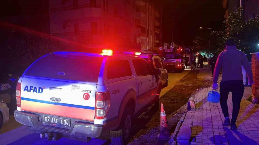 Alanya’da Animasyoncuların Kaldığı Personel Lojmanında Yangın Paniği