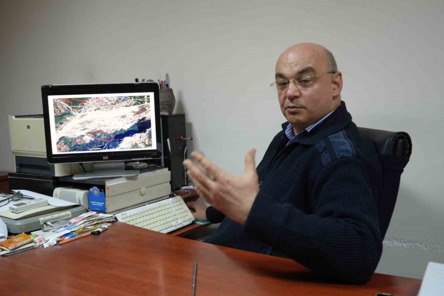 Prof.dr. Dipova:"falezleri Kaybedersek Yalnız Antalya Değil Dünya Kaybeder"