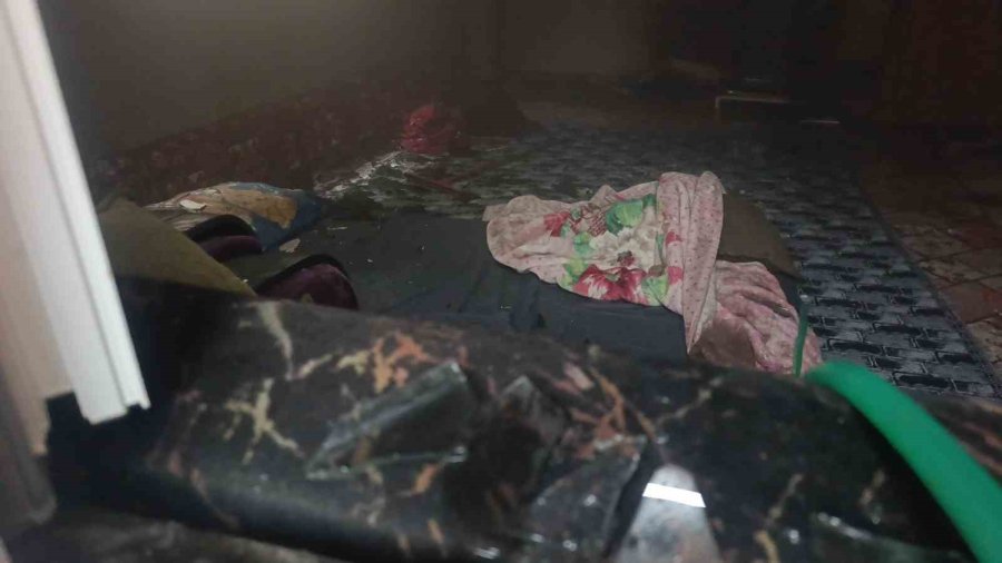 Manavgat’ta Sobadan Çıkan Yangın Korkuttu