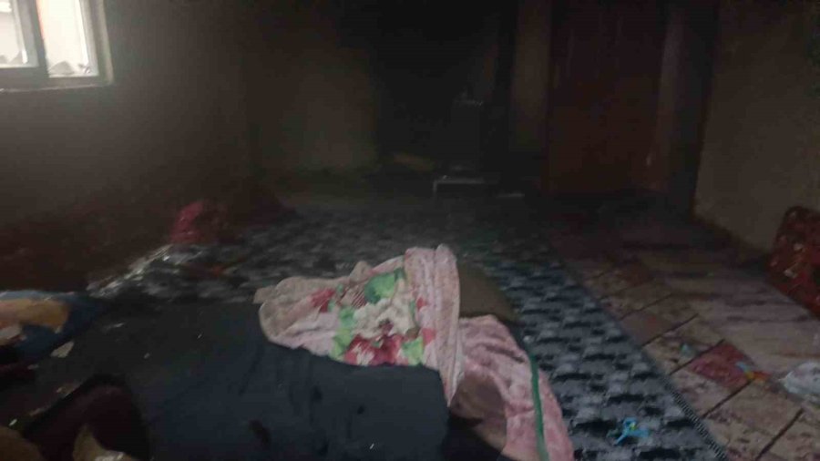 Manavgat’ta Sobadan Çıkan Yangın Korkuttu