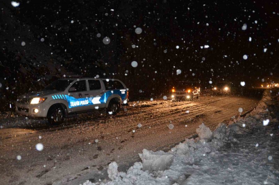 Antalya-konya Karayolunda Kar Yağışı Etkili Olmaya Başladı
