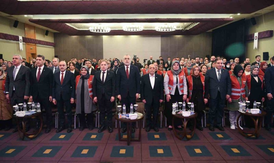 Bakan Işıkhan: "ülkemizde Ev Hizmetlerinde Çalışanlar, 4857 Sayılı İş Kanunu’nun Kapsamı Dışında Tutulmuştur"