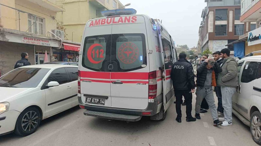 Otoparka Dönen Otomobil İle Motosiklet Çarpıştı: 1 Yaralı