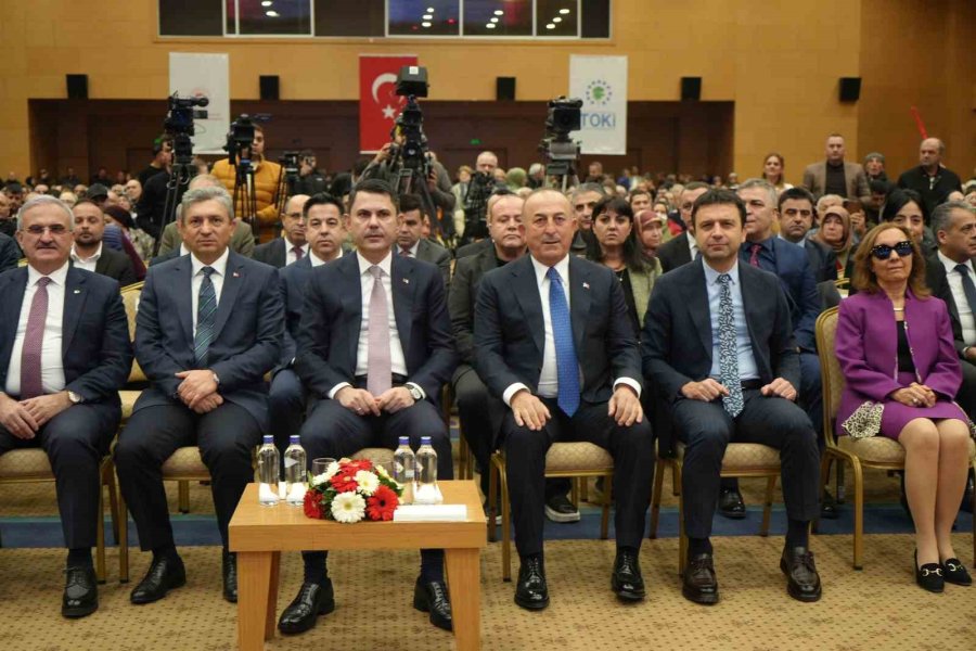 Yüzyılın Konut Projesi Kapsamında Antalya’da Kura Heyecanı: 13 Bin 213 Konut İçin Çekiliş Yapıldı